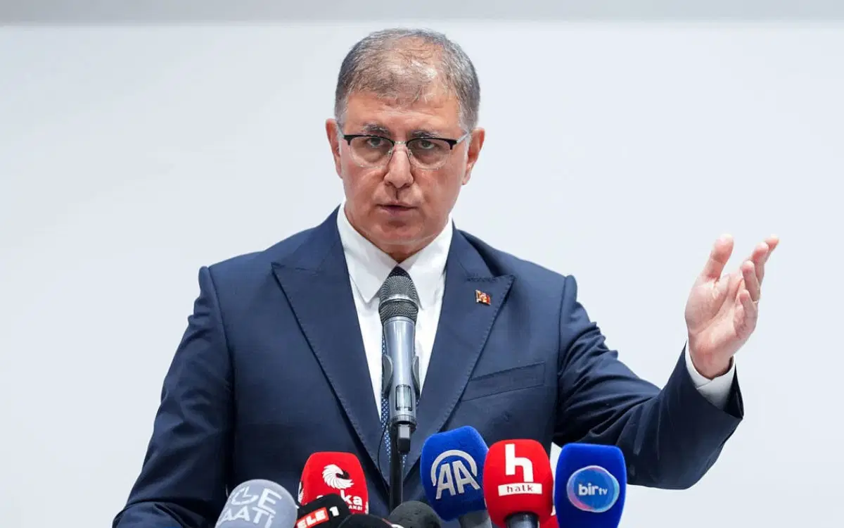 Cumhuriyet, 'resepsiyon alkollü, Cemil Tugay AKP'ye geçiyor' iddiaların perde arkasına ulaştı