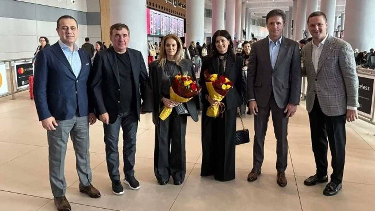 Hagi ve Popescu, kupanın yıldönümünde İstanbul'da