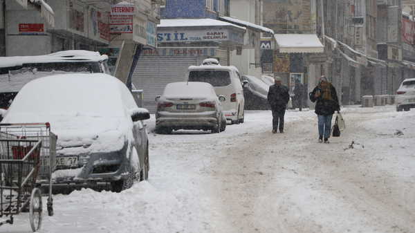 Van'da 110 yerleşim yeri ulaşıma açıldı!