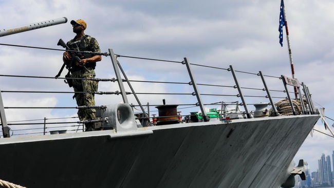 İran’ın '30 dakika' uyarısı sonrası ABD muhribi geri çekildi