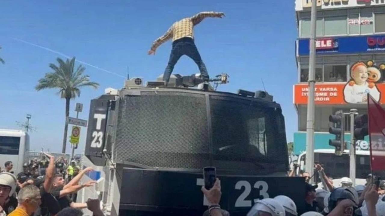 İzmir’de TOMA’ya çıkan Deniz Yolçu tahliye edildi