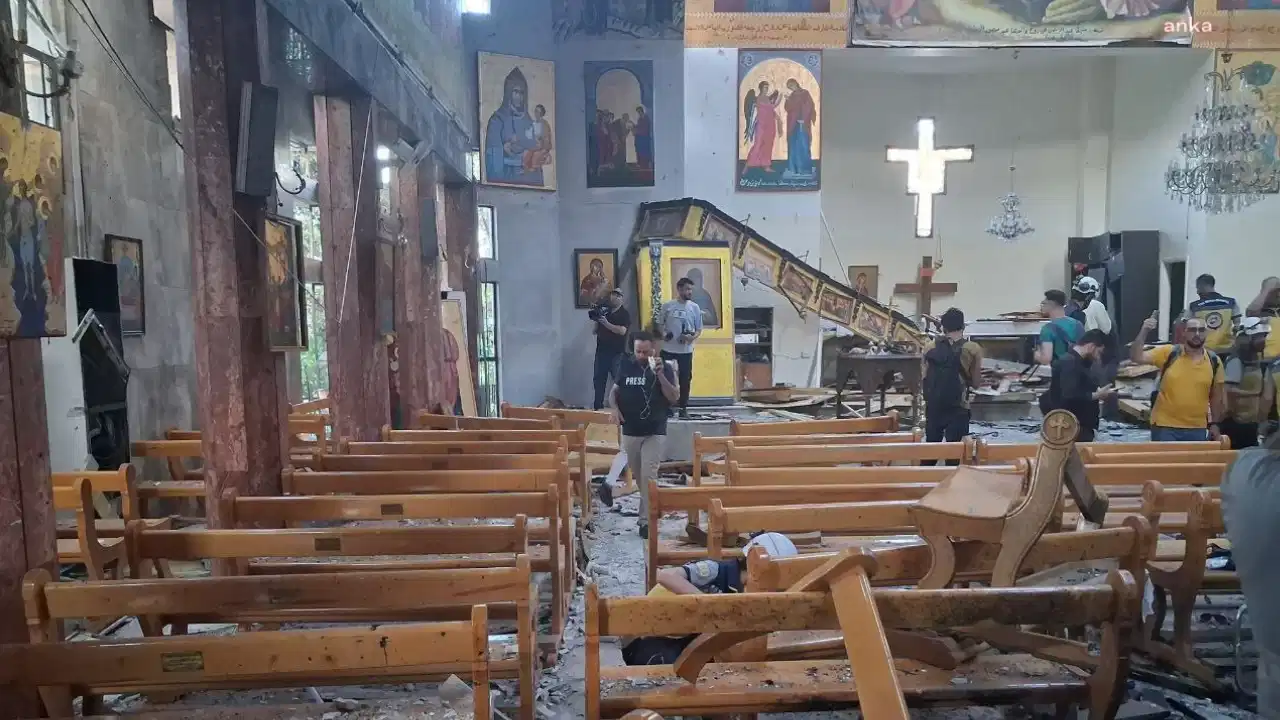Suriyeli yetkililer, Şam'daki kilisede düzenlenen intihar saldırısında 22 kişinin öldüğünü açıkladı