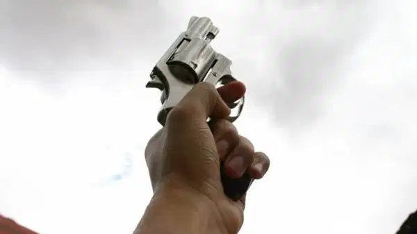 Düğünde havaya ateş açtılar, gözaltına alındılar