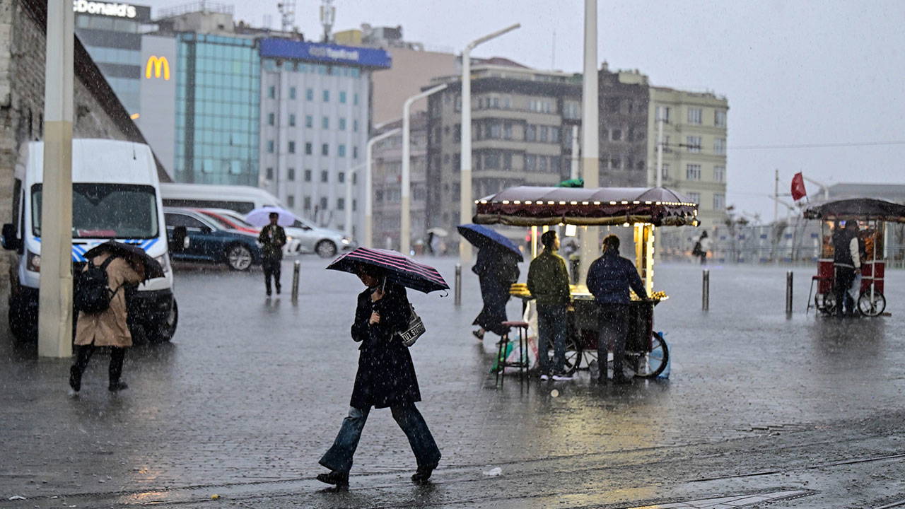 AKOM tarih verdi: İstanbul'a sağanak yağış geliyor!