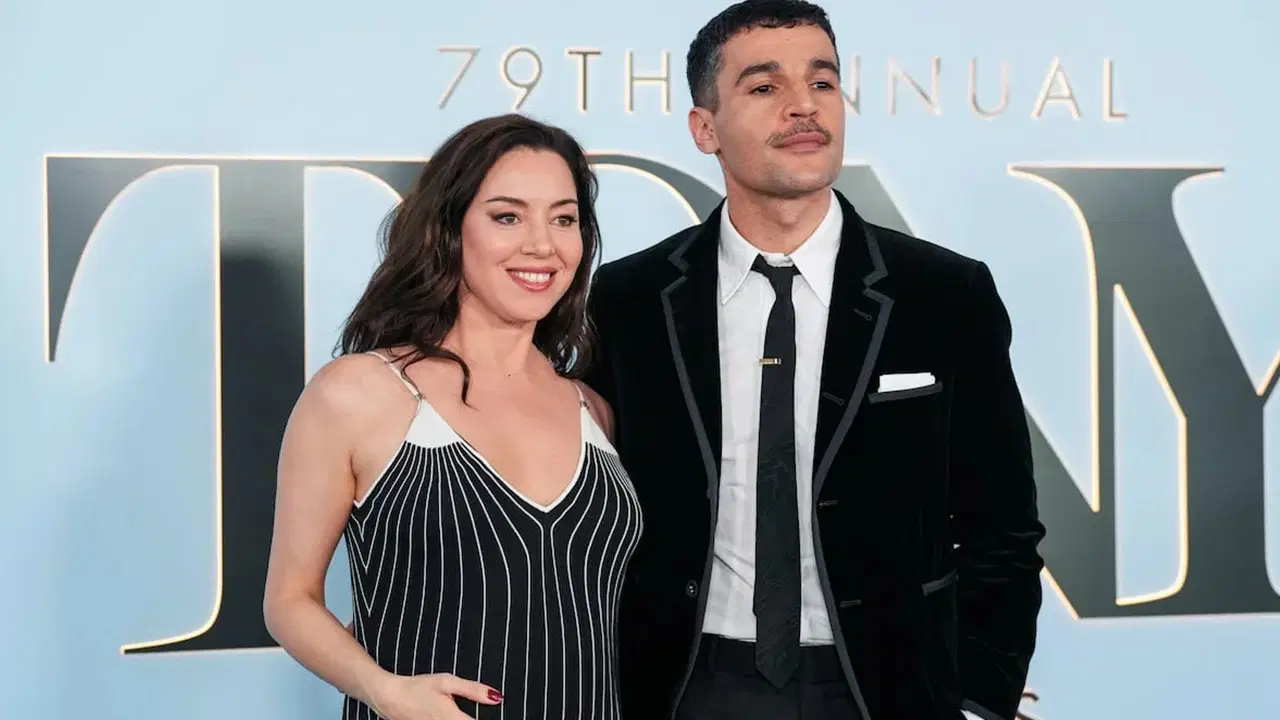 'The White Lotus' yıldızı Aubrey Plaza anne oldu: İlk bebeğini kucağına aldı