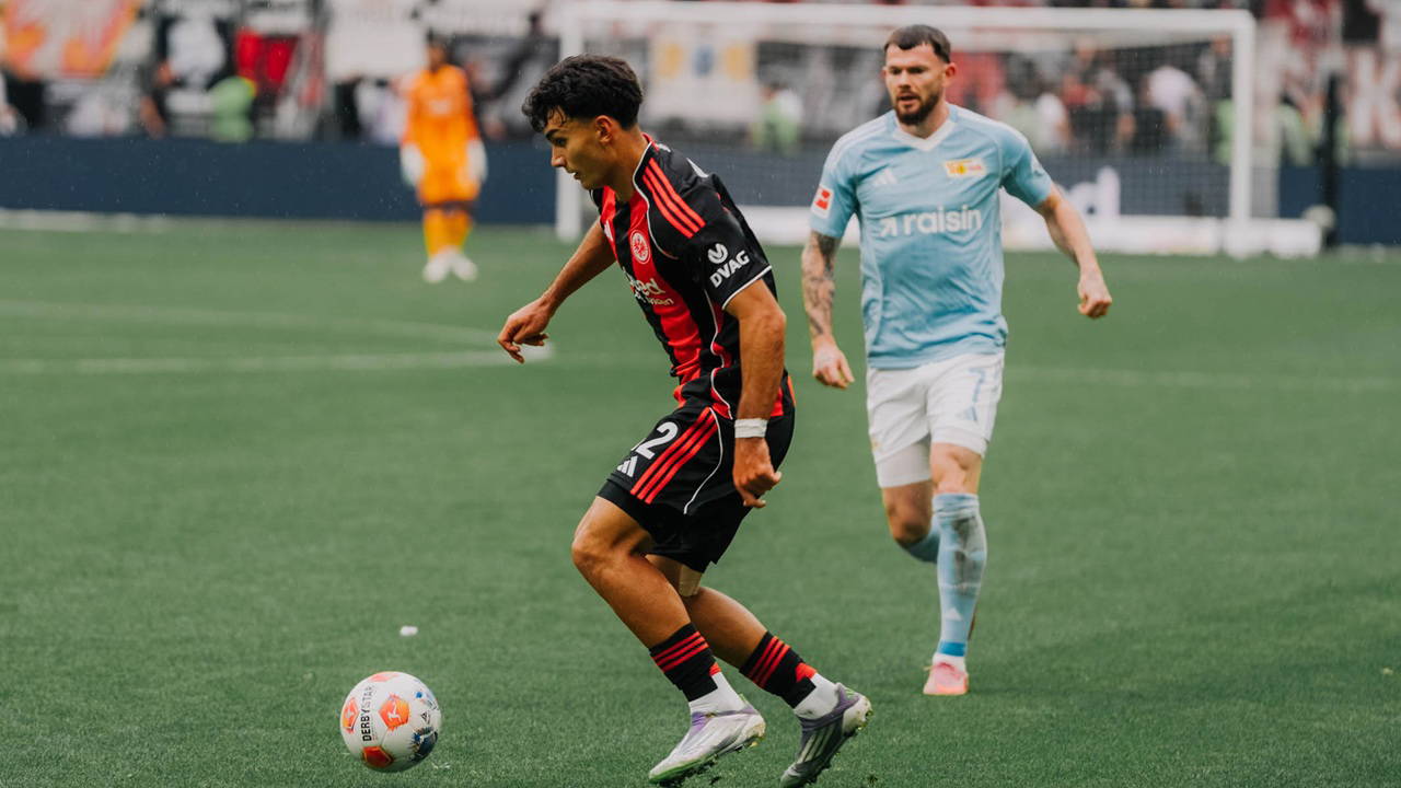 Union Berlin deplasmanda Eintracht Frankfurt'u devirdi!