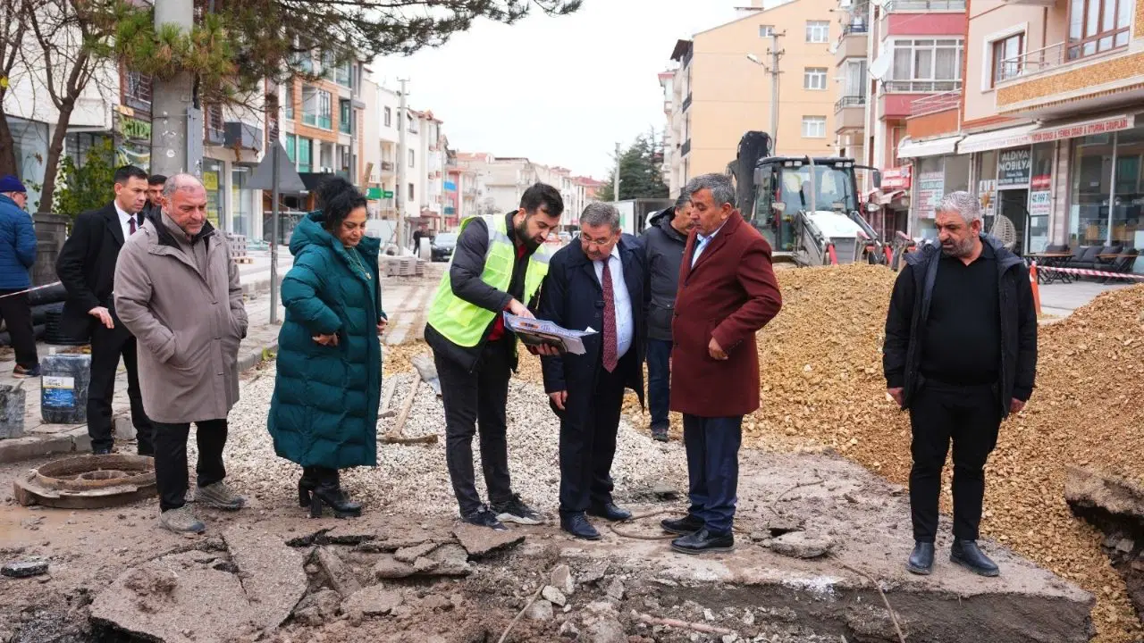 Cemal Gürsel Caddesi’nde su baskını ve kötü kokuya son