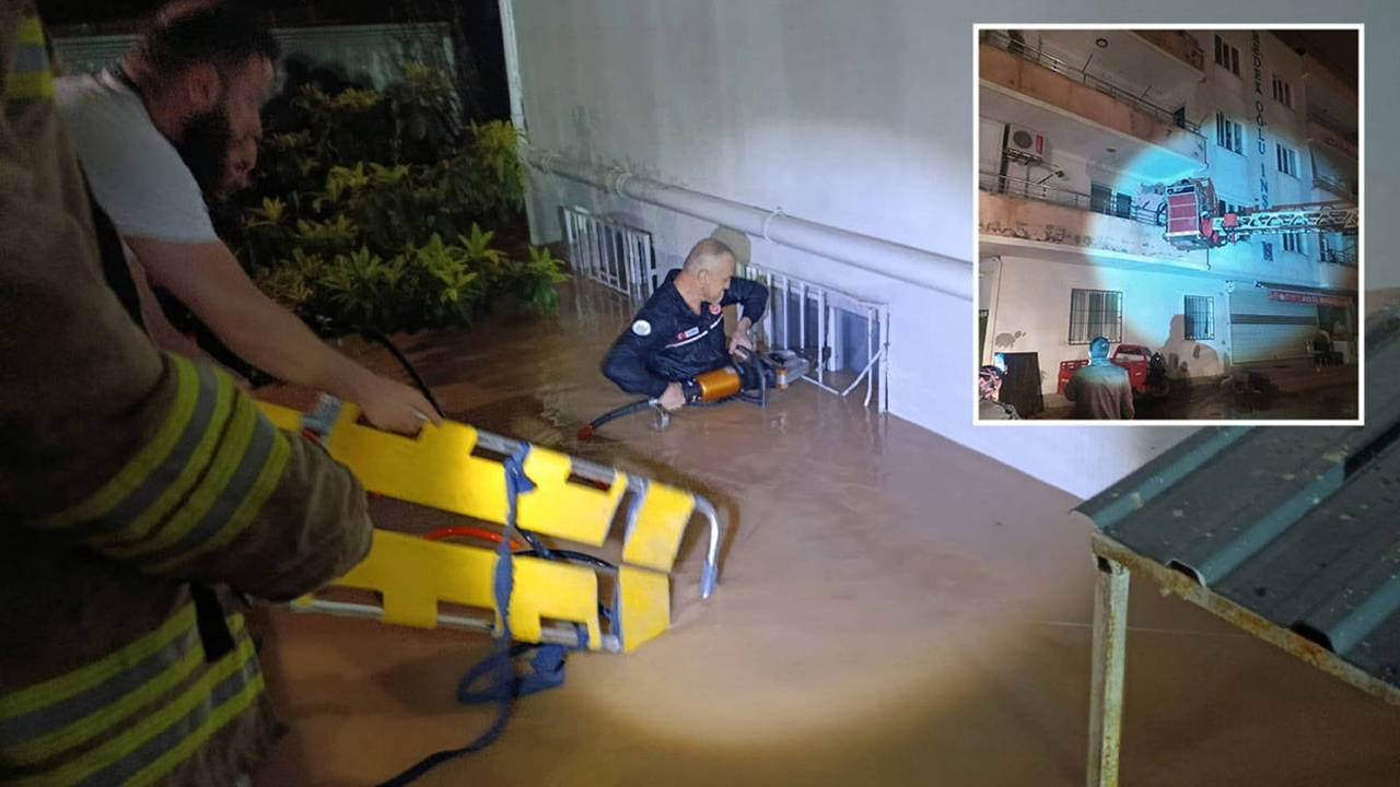 Mardin'de sağanak: Ev ve işyerlerini su bastı