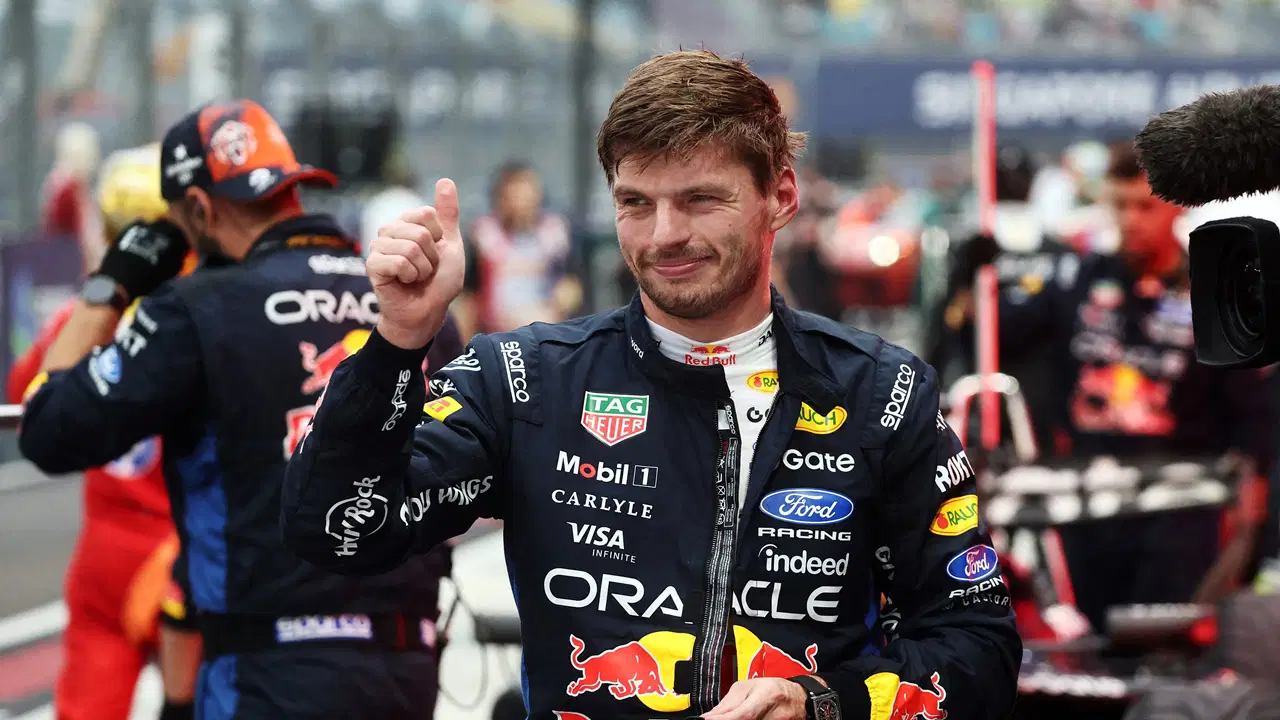 Singapur'da pole pozisyonu Verstappen'in