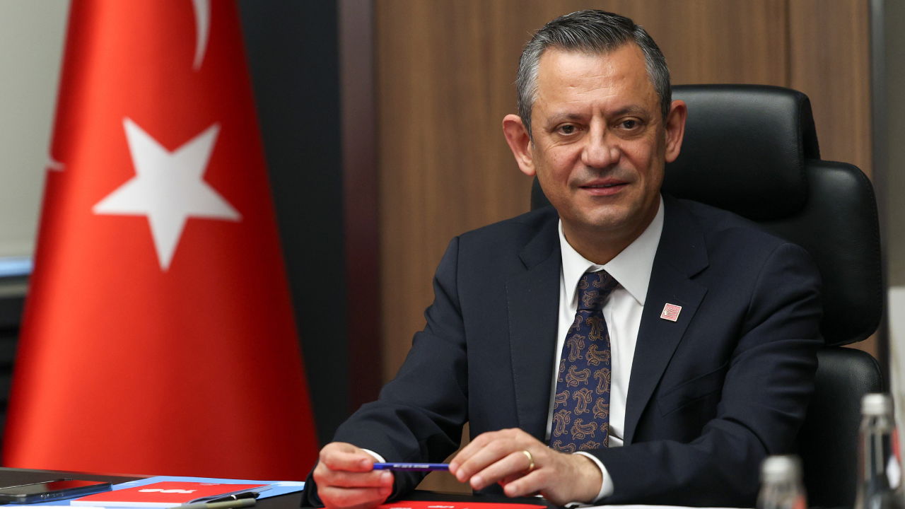 Özgür Özel’den, Ahmet Necdet Sezer ve önceki Genel Başkanlara bayram telefonu