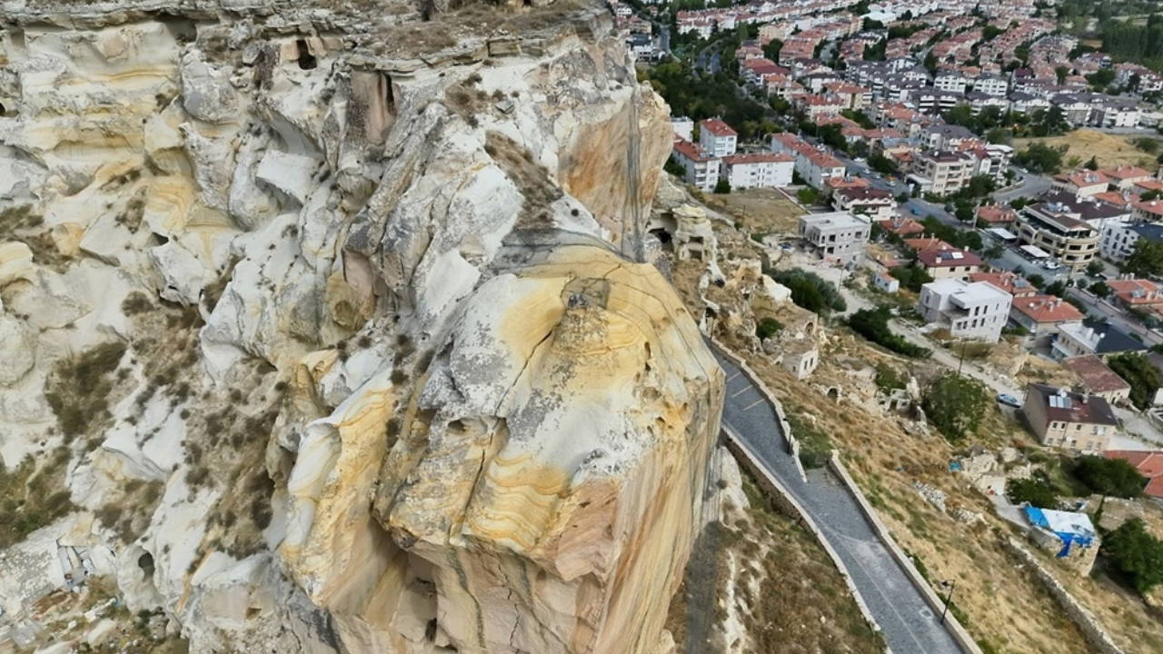Peribacasının ardından Kadıkalesi'nde de kayalar düştü!