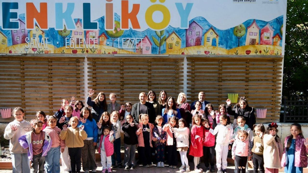 Kız çocukları Elmadağ Renkli Köy’de keyifli anlar yaşadı