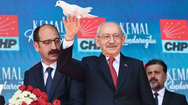 Onlara göre başkanlığı hiç bırakmadı