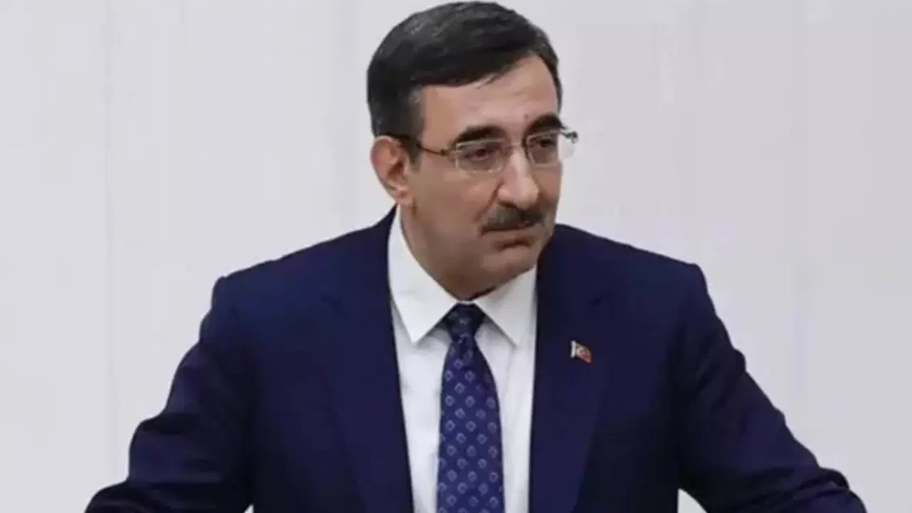 TBMM Plan ve Bütçe Komisyonu'nda Cevdet Yılmaz'dan 'bütçede sapma' açıklaması: 'Yapılan etki değerlendirmeyle çıkan...