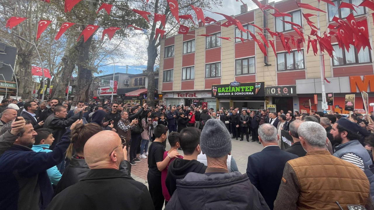 Saadet Partisi Gençlik Kolları, Papa 14. Leo'yu İznik'te protesto etti