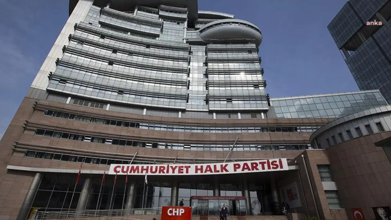 CHP Milletvekillerinden ortak açıklama: 'CHP'ye ve demokrasiye saldırılar karşısında dimdik ayaktayız'
