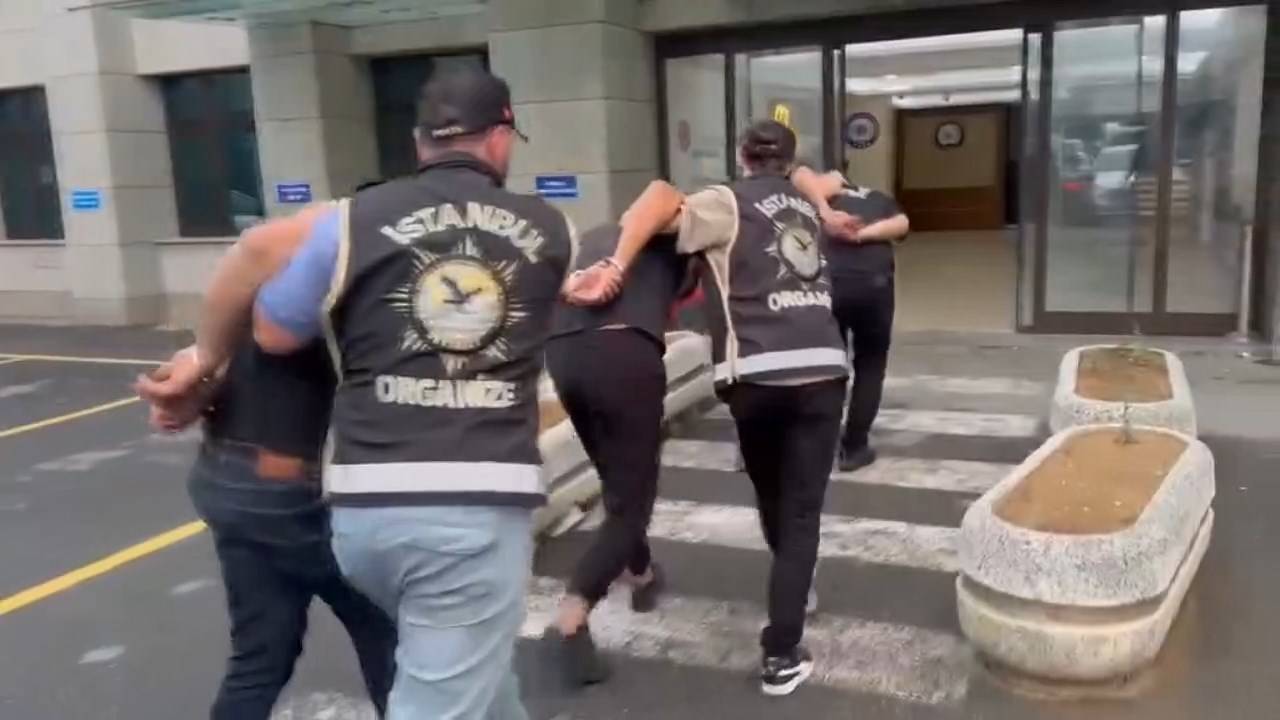 İstanbul’da silah kaçakçılarına operasyon: 120 tabanca ele geçirildi