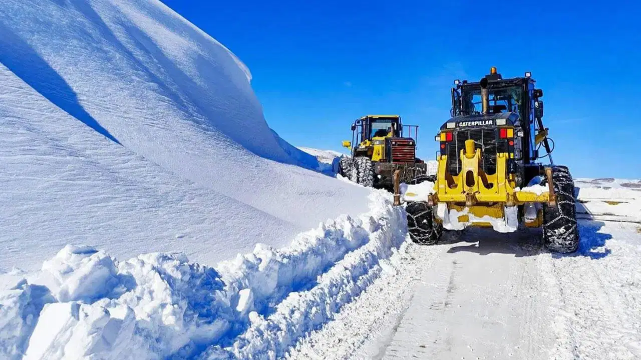 Van, Hakkari, Bitlis ve Muş'ta 111 yerleşim yerine ulaşım sağlanamıyor