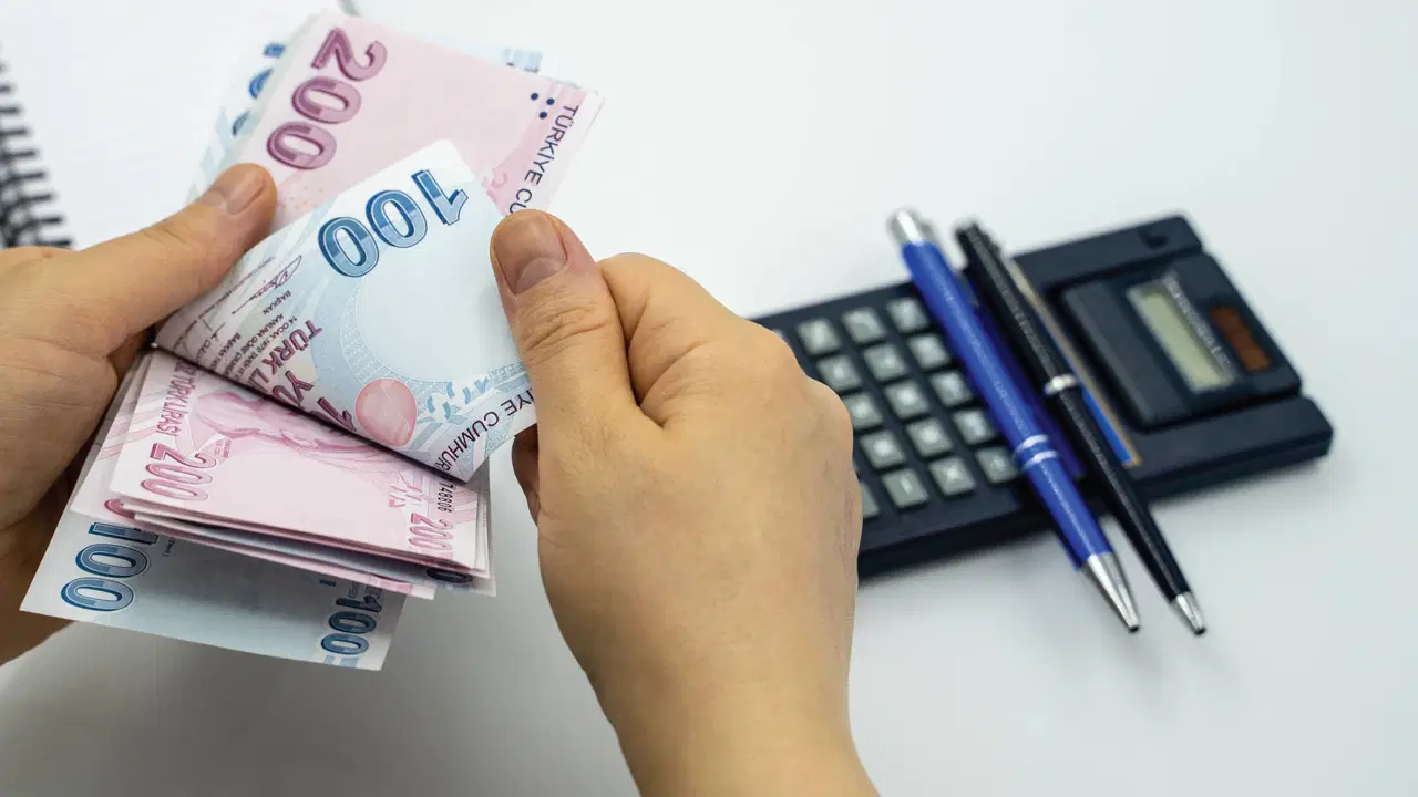 Deneyim artık avantaj değil: 40 yaş üstü çalışanlar neden iş bulamıyor? İş ilanlarında '35 yaş' sınırı...