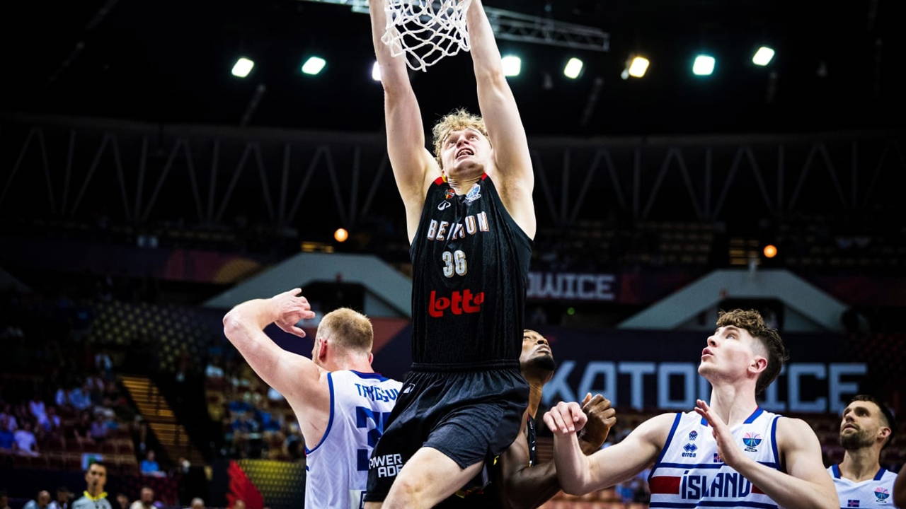 Belçika, İzlanda karşısında galibiyetle tanıştı