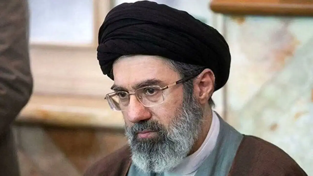 İran'da dini lider olarak Mücteba Hamaney'in adı öne çıktı: İsrail 'kesin hedef' ilan etti