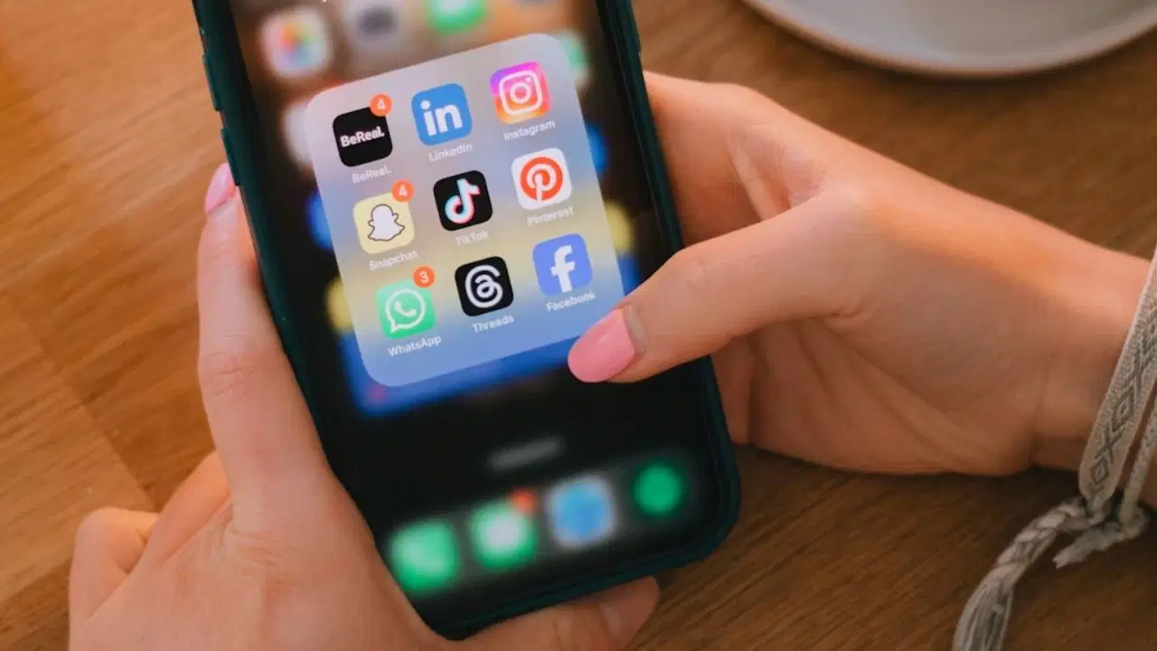 WhatsApp'a mesaj okunduktan sonra silinecek şekilde ayarlama geliyor