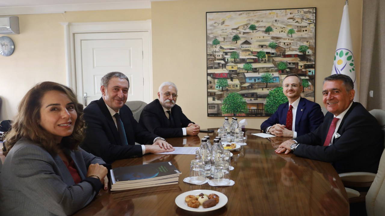 TÜSİAD heyeti, DEM Parti Eş Genel Başkanı Bakırhan'ı ziyaret etti