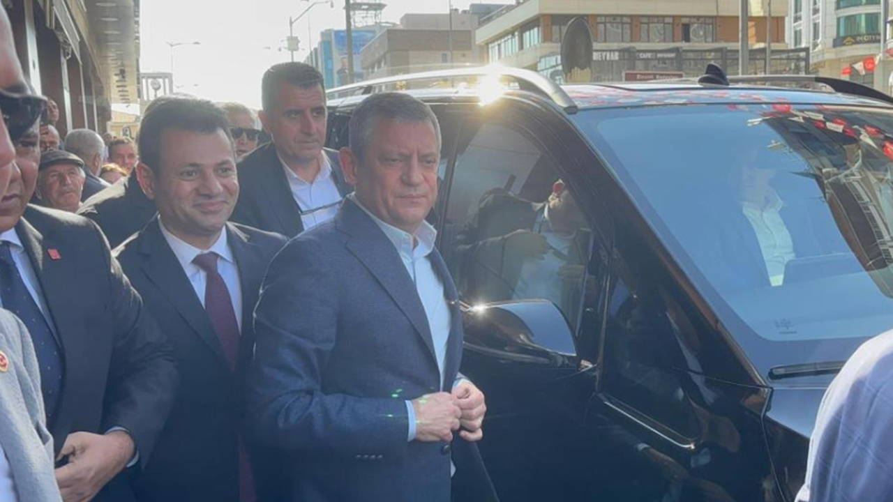 Özgür Özel, Gaziantep'te partililerle bir araya geldi