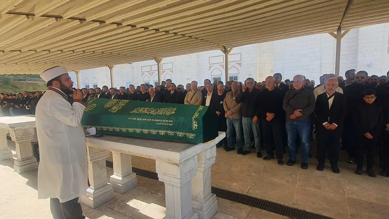 İsmi fon krizinde geçiyordu: Aracında ölü bulunan AKP’li Yazıcı’nın oğlunun ortağı toprağa verildi