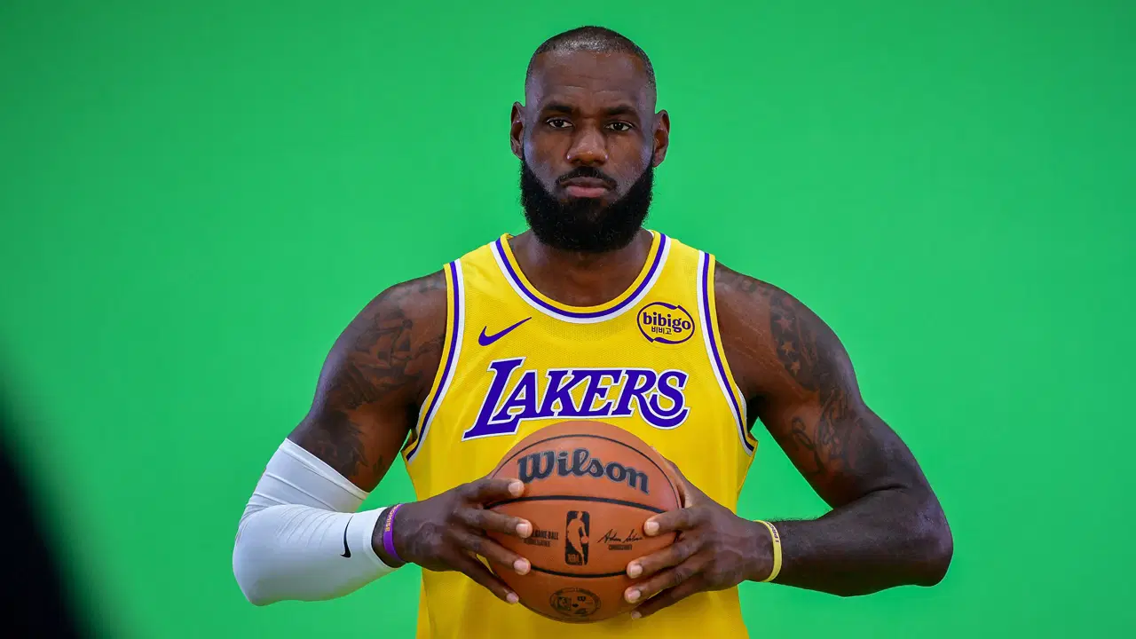 LeBron James'ten Los Angeles Lakers'a kötü haber! 