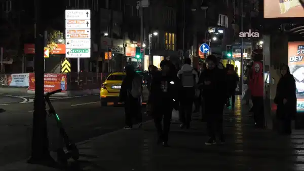 'Bu saatte işe gitmek insanların motivasyonunu bozuyor'