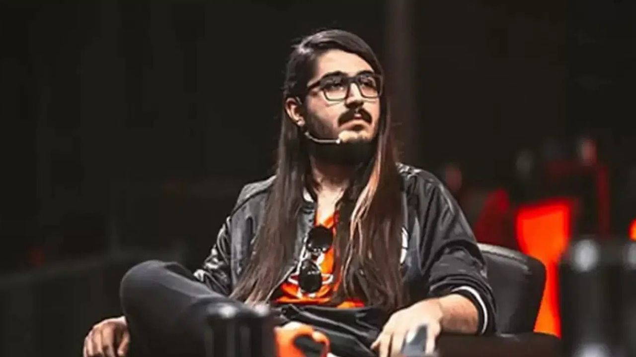 Kemal Can Parlak kimdir? Kemal Can Parlak kaç yaşında, nereli? Kendine Müzisyen hakkında neden yakalama kararı çıkartıldı?