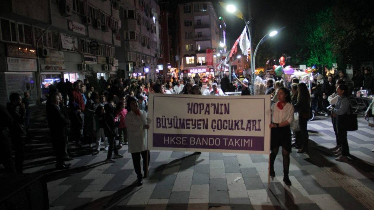 Hopa’da Cumhuriyet’in 102. Yılı coşkuyla kutlandı