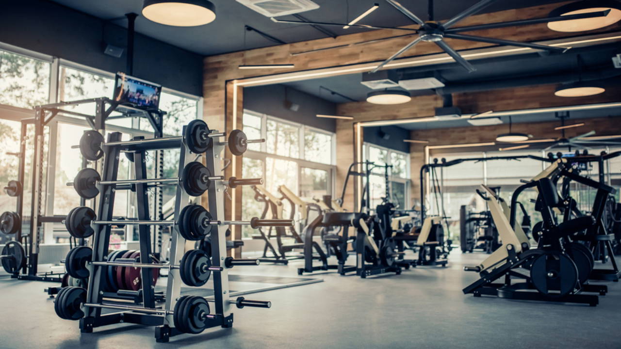 İstanbul'daki bir üniversitenin spor salonunda dolandırıcılık: 8 şüpheli yakalandı
