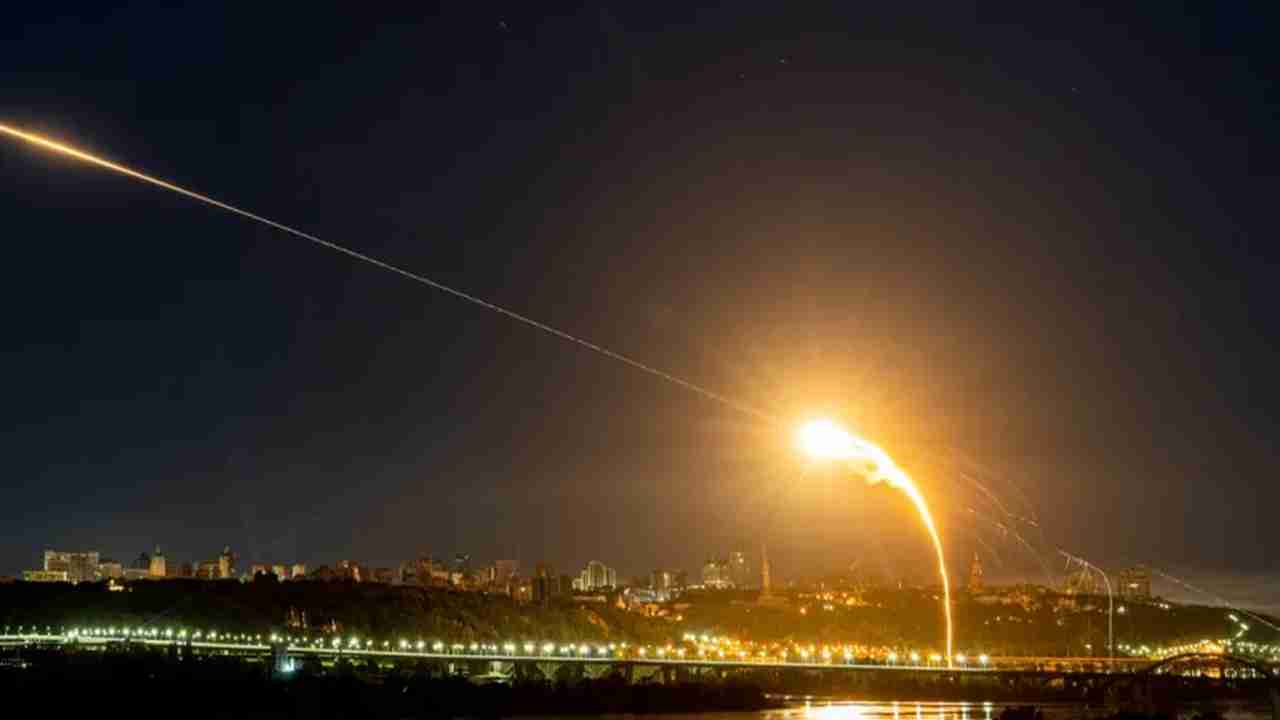 Moskova’ya dev İHA saldırısı: Gece boyunca 620 dron gönderildi