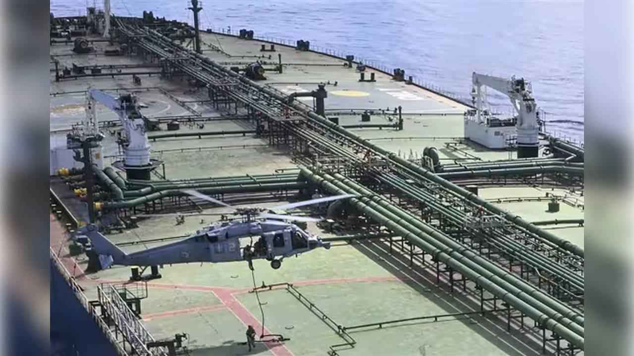 ABD güçlerinden Hint Okyanusu’nda baskın: İran petrolü taşıyan gemiye müdahale edildi