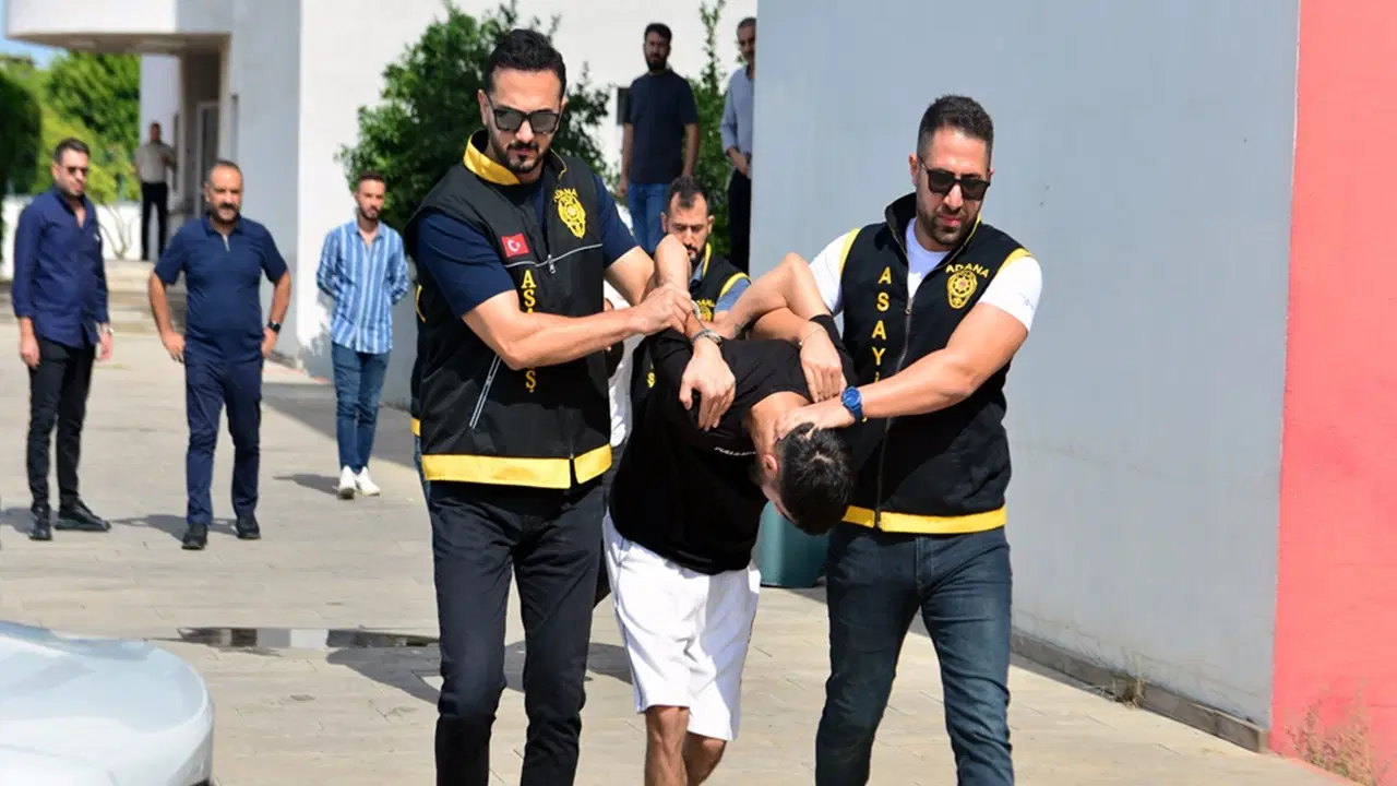 Adana Yüreğir'de hareketli dakikalar: Polise ateş etti, el bombasıyla direndi