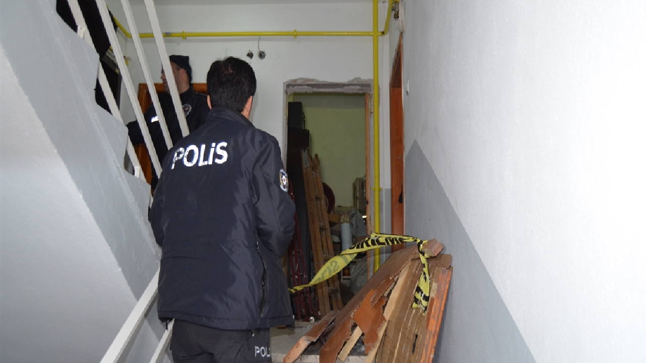 Doğal gaz borusuna kaynak yapılırken patlama meydana geldi: 2 yaralı