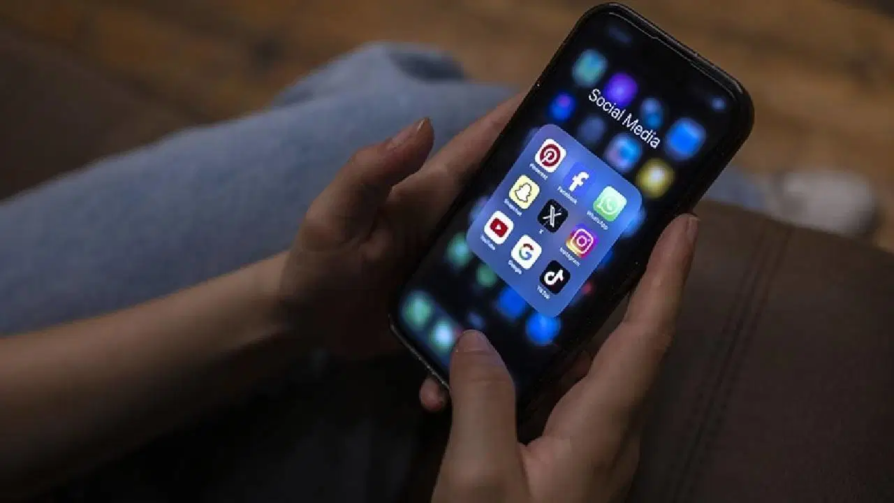 Ticaret Bakanlığı duyurdu: Yüksek takipçili 15 sosyal medya hesabına erişim engeli getirildi