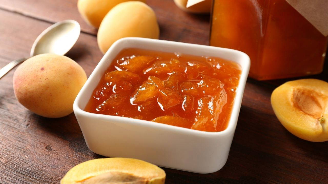 Altın sarısı lezzet: Ev yapımı kayısı reçeli tarifi