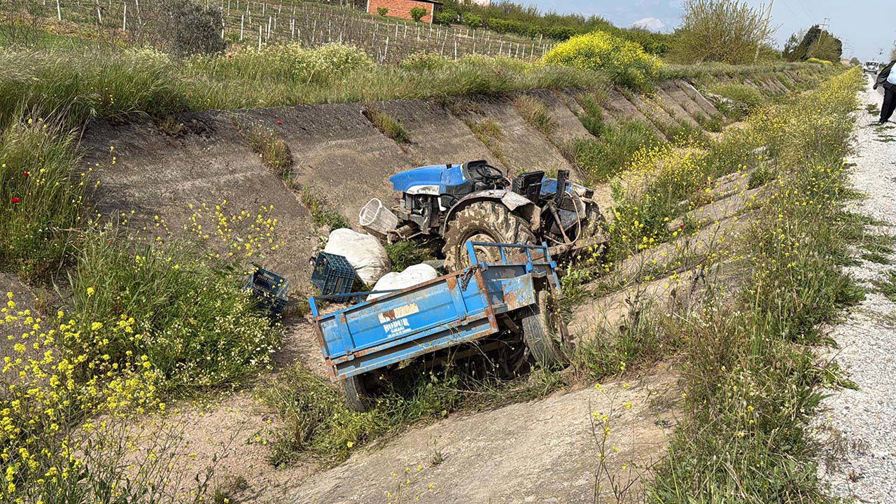 Kanala düşen traktördeki 2 kadın yaralandı