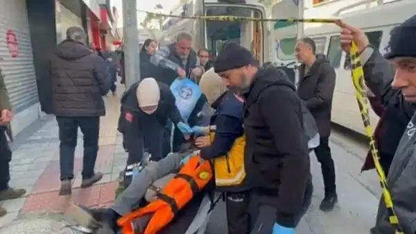 Yeniden Refah Partili İl Başkanı tartıştığı kişiyi bacağından vurdu