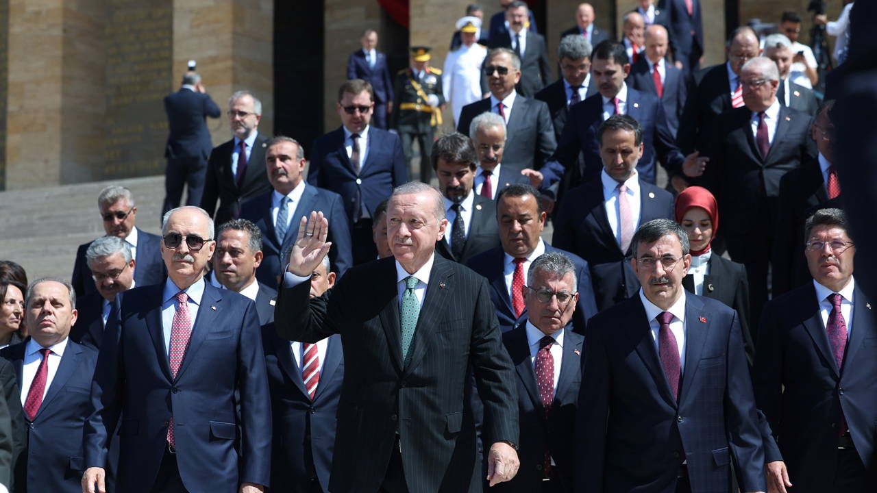 Anıtkabir'de yine 'Erdoğan' sloganları!