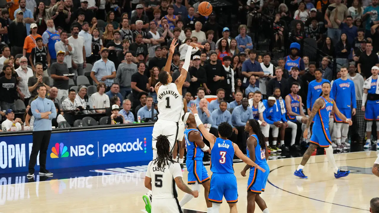 NBA play-off'larında Spurs, Thunder'ı devirdi, seride yeniden eşitliği yakaladı