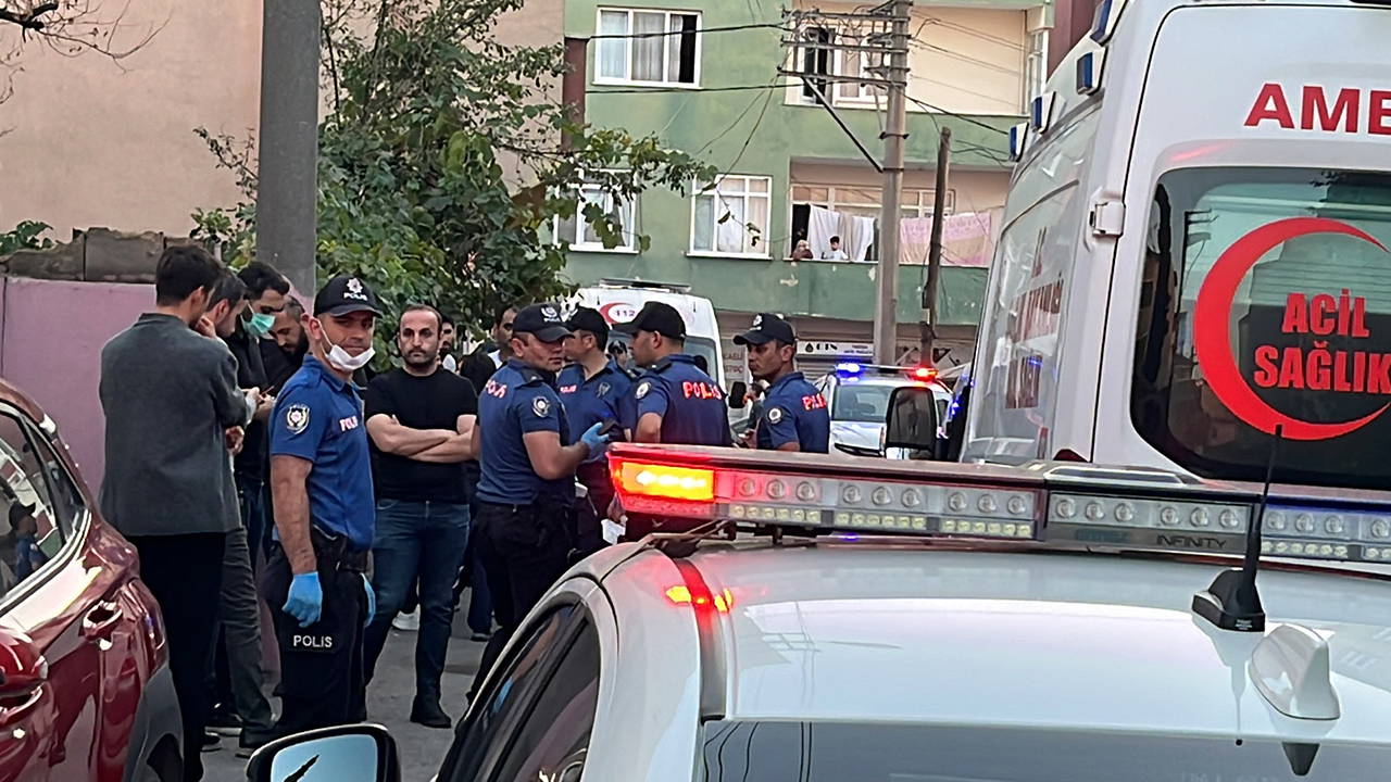 Cinayet şüphesi: Anne ve 5 yaşındaki kızı ölü bulundu