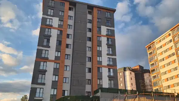 Pendik'te Toprak Yattı: Yağmurun Etkisiyle Sakinler Güvenliğe Kavuştu