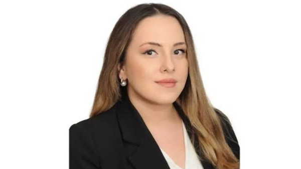 Hazal Bayhan Koç kimdir? Üsküdar Belediyesi Meclis Üyesi Hazal Bayhan Koç kaç yaşında, nereli?
