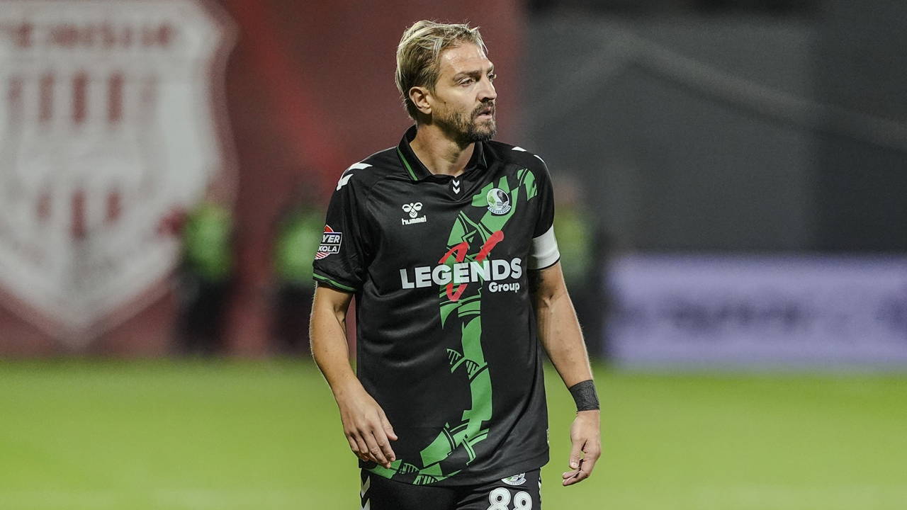 Caner Erkin'den 8 maçta 3. kırmızı kart!