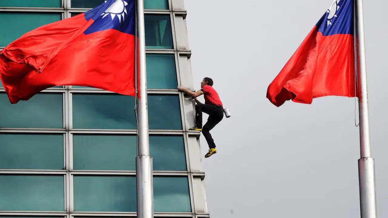 Netflix’ten dünya çapında yayın: Ülkenin en yüksek binasına ipsiz tırmanış