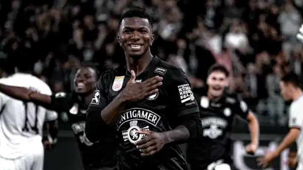 Sturm Graz avantajı 4 golle kaptı!